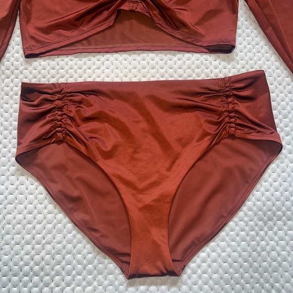 CALIA Ruched Rash Guard Two-Piece Set | Size Large NWT | Retail $100+ - Picture 6 of 8